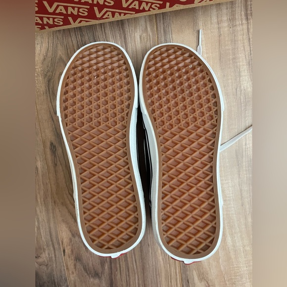 NIB VANS Filmore High-Top Sneakers, Size 8.5 Women - Picture 4 of 7